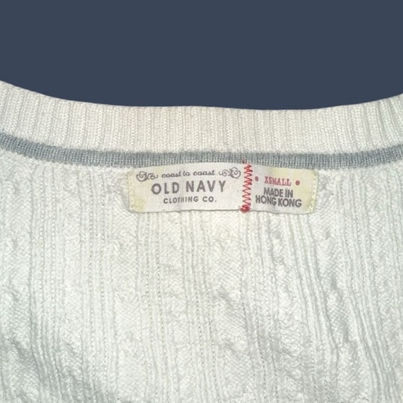 Old Navy White Crew Neck Sweater with Cable-Knit Design - Picture 3 of 5